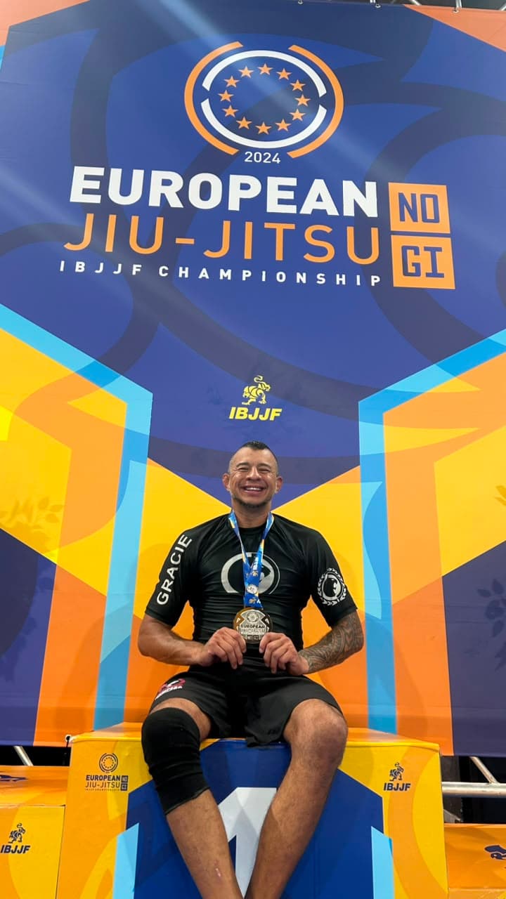 Juliano Alicate no pódio do European Jiu-Jitsu No-Gi Championship 2024 da IBJJF